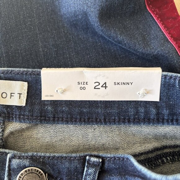 LOFT Made & Loved Skinny Jeans Red Velvet Women Sz 24/00 Office Holiday Preppy - Picture 2 of 16